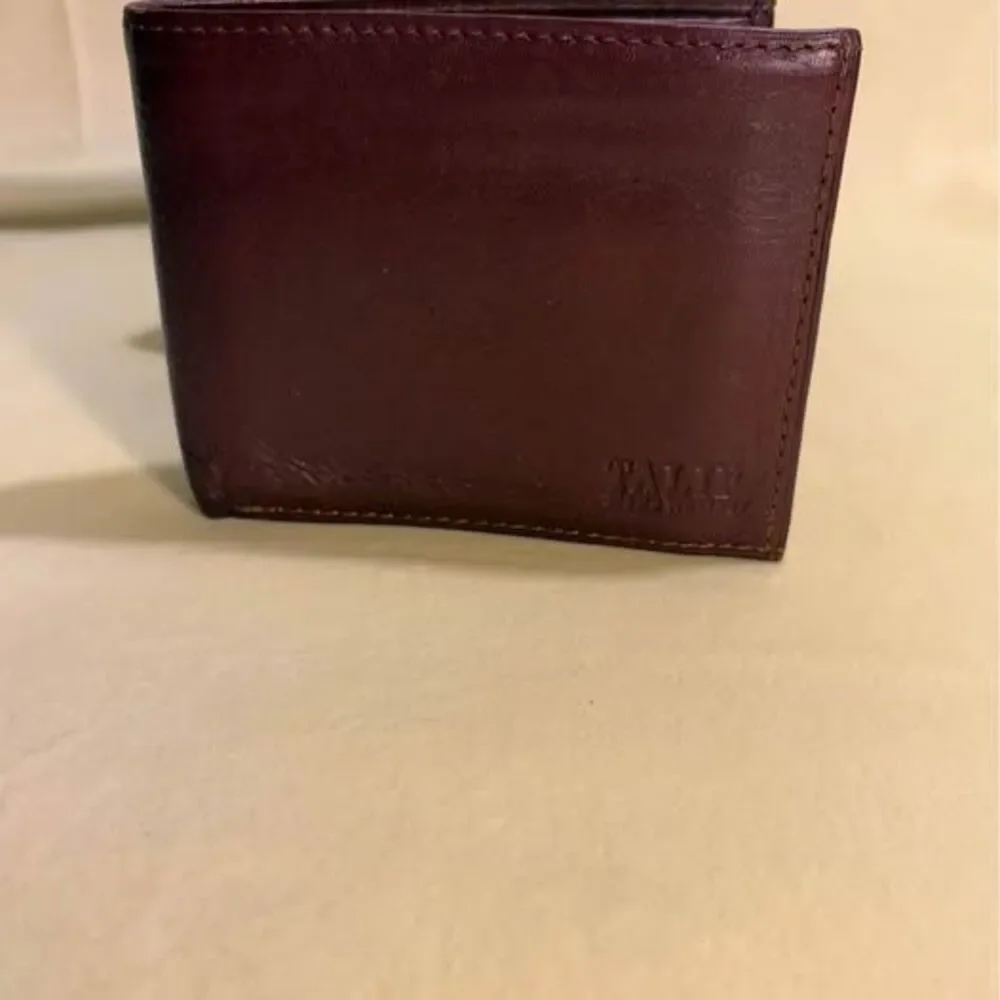TALED Men's Genuine Leather Bifold Wallet with Fold-Out Clear ID Windows